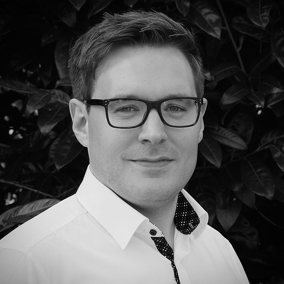 Johannes HahnVertrieb jha@opus-g.com